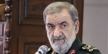 محسن رضايي: د لبنان په سویل کې د اسراییلو د عملیاتو پر پراختیا اندېښنه ښودلې