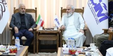 افغان او ایراني لوري د اقتصادي همکاریو پر پراختیا ټینګار کړی