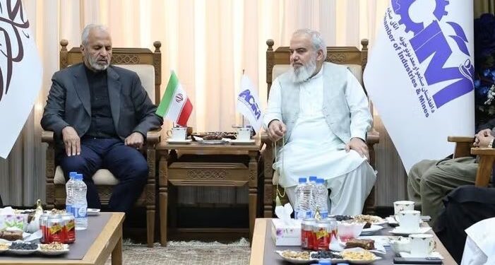 افغان او ایراني لوري د اقتصادي همکاریو پر پراختیا ټینګار کړی