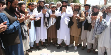 غزني کې؛ د ۳۷ میلیونه افغانیو په لګښت د ۳ سړکونو د قیرکولو چارې پیل شوې