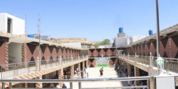 زابل کې؛ د ۱.۵ میلیونه ډالرو په لګښت سوداګریز مارکېټ پرانیستل شو