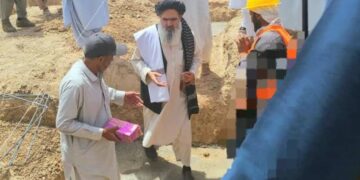 د کندهار په دامان کې د یوه روغتیايي مرکز د جوړېدو چارې پيل شوې