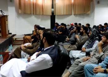 د جګړې ترخو خاطرو او د کرکټ هیلو کیسه؛ «تلپاتې ژوند» مستند فلم نندارې ته وړاندې شو