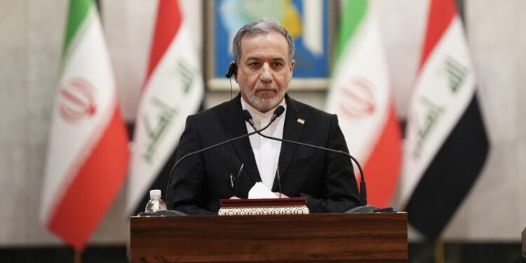 د ایران د بهرنیو چارو وزیر امریکا ته د خطرناکو اقداماتو په اړه خبرداری ورکړ