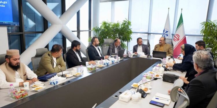 کابل او تهران د سوداګریزو اړیکو پر پراختیا هوکړه کړې ده