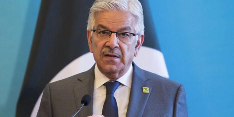 د پاکستان دفاع وزیر: امریکا او ایران یوې هوکړې ته نږدې شوي دي