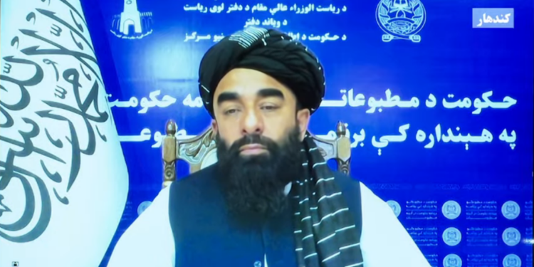 مجاهد: اوسنۍ بودیجه د حکومتولۍ او پراختیايي پروژو لپاره بسنه کوي