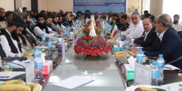 افغان او ایراني لوري د سوداګریزو همکاریو پر پراختیا خبرې کړې دي