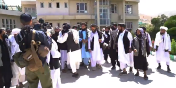 د کورنیو چارو وزیر بامیانو ته تللی