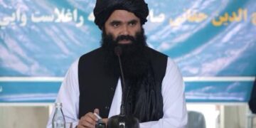 حقاني: سیاست دې له پوهنتونونو او علمي بنسټونو لرې وساتل شي