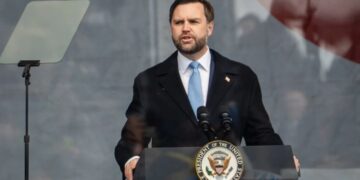 ونس: د هرمز تنګي د امنیت لپاره د ایران ژمنې مهمې دي