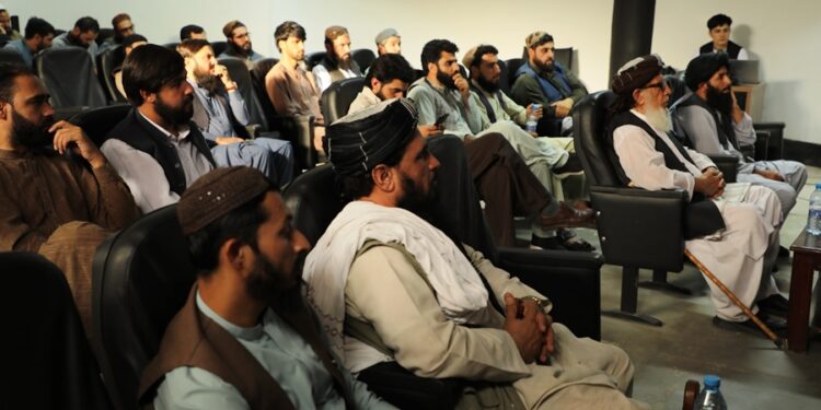 کابل کې؛ د چین د پرمختګ تجربو او د افغانستان د ستونزو د حل په اړه سمینار ترسره شو