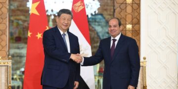 شي جین پينګ د مصر له ولسمشر عبدالفتاح السیسي سره خبرې اترې وکړې