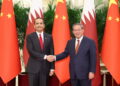 لي چيانګ د قطر له صدراعظم او بهرنيو چارو وزير سره وکتل ‌