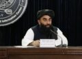 مجاهد: پاکستان دې د افغان طبي محصلانو د ایستلو په پرېکړه بیاکتنه وکړي